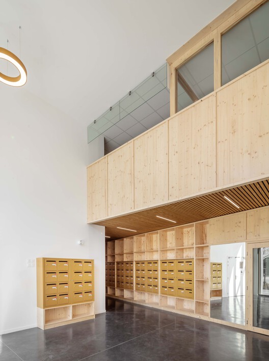 Центр Лаэррер / CoBe Architecture & Paysage — Фотография интерьера