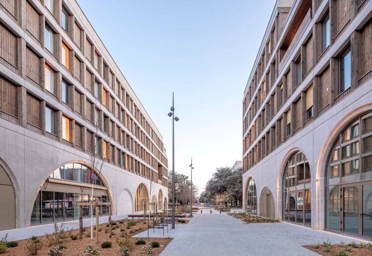 Центр Лаэррер / CoBe Architecture & Paysage - Фотография экстерьера, окна, фасад