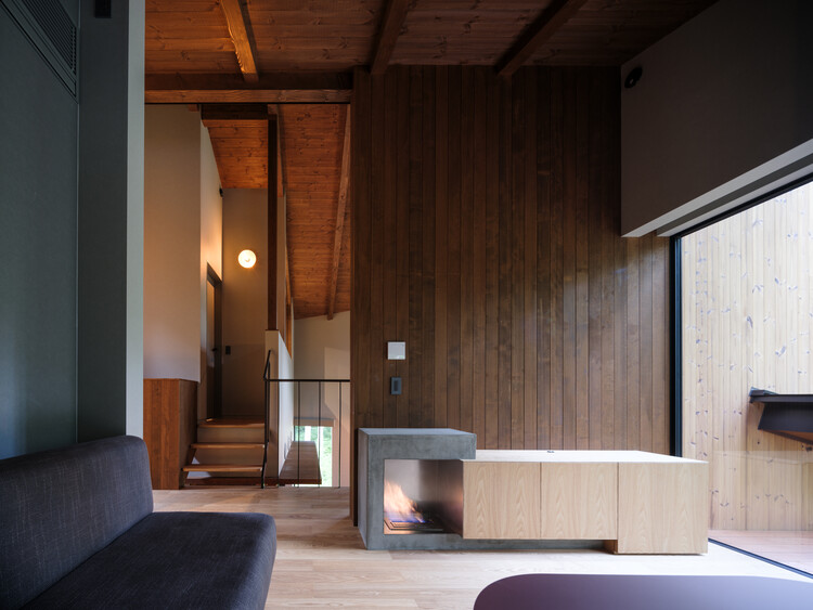 Клубная вилла Кюкаруизава / Naruse Inokuma Architects — Фотография интерьера