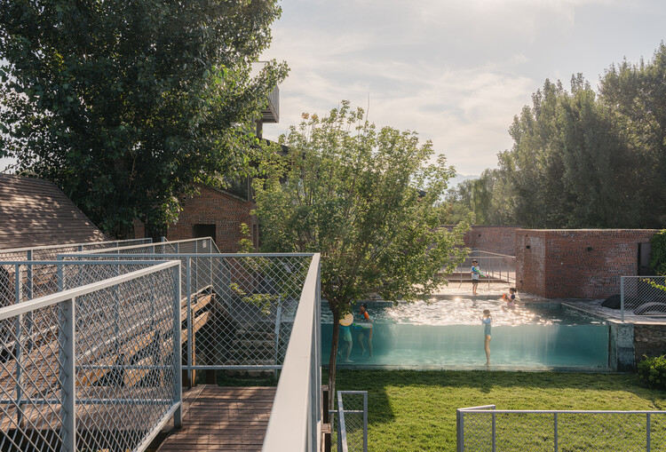 Ban Quan Zhi Ye B&B and Camp / DL Atelier - Фотография экстерьера, забор, перила