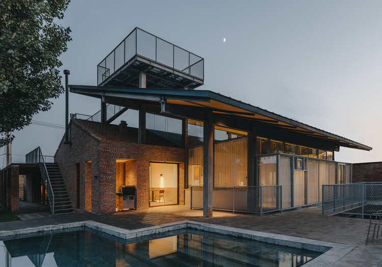 Ban Quan Zhi Ye B&B and Camp / DL Atelier - Фотография экстерьера, фасад, окна, балка