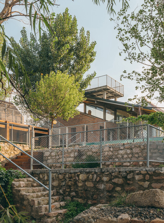 Ban Quan Zhi Ye B&B and Camp / DL Atelier - Фотография экстерьера, окна, фасад