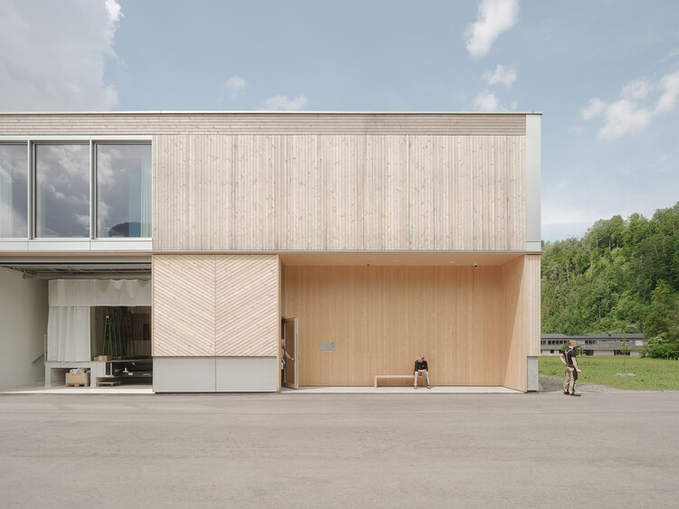 Столярная мастерская Rüscher / Simon Moosbrugger Architekt - Фотография экстерьера, фасад