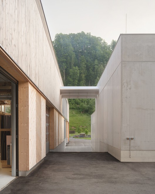 Столярная мастерская Rüscher / Simon Moosbrugger Architekt - Фотография экстерьера, фасад