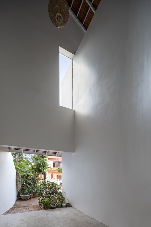 Quang Ngai House / 6717 Studio - Фотография интерьера, окна