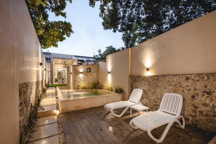 Ermita House / Studio A - Экстерьерная фотография, стул, двор, патио