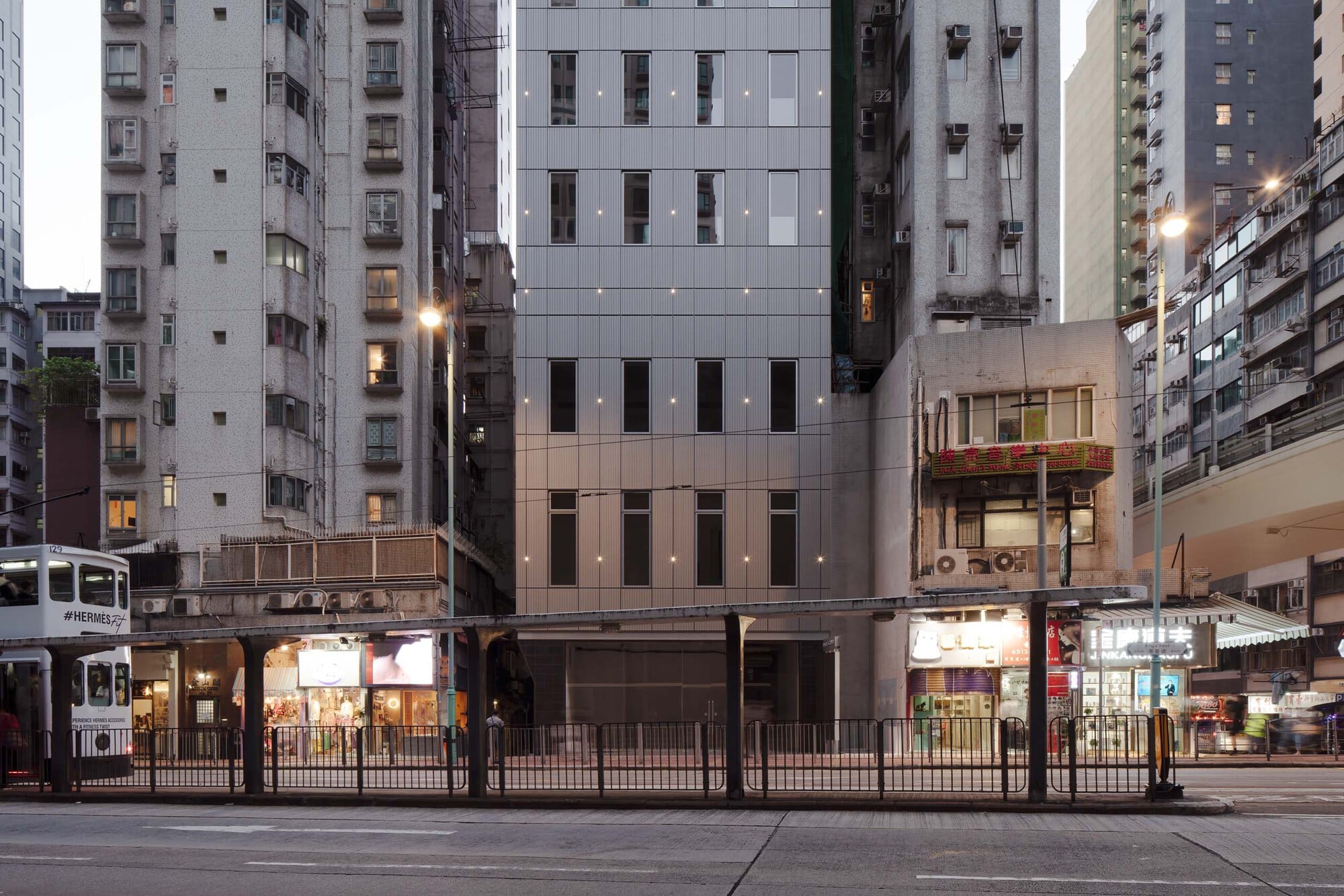 39 King's Road Building / BEAU Architects