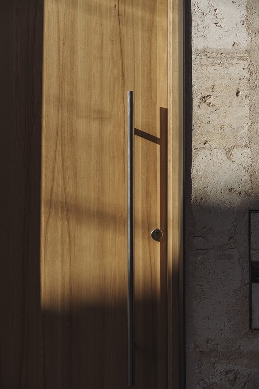 Casa Interstici / Студия NØRA - Фотография интерьера, двери