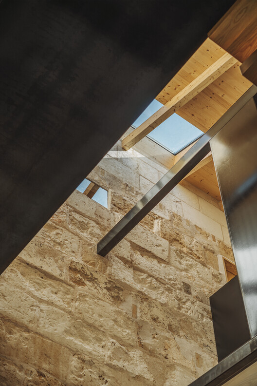Casa Interstici / NØRA studio - Фотография интерьера, окна