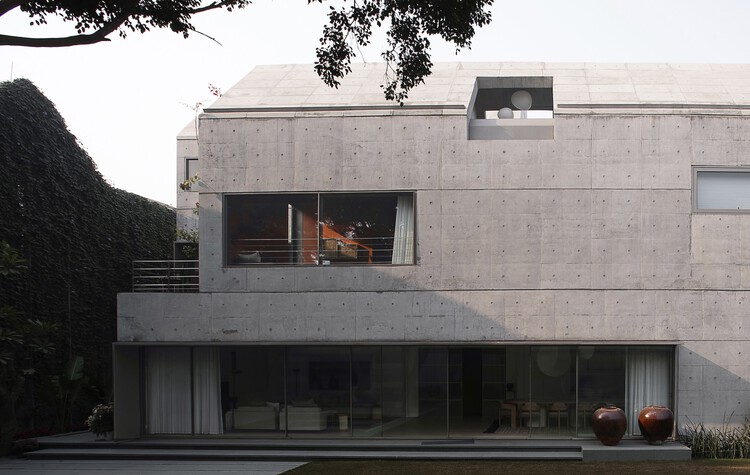 Дом Призмы / Matra Architects & Rurban Planners - Экстерьерная фотография, окна, фасад