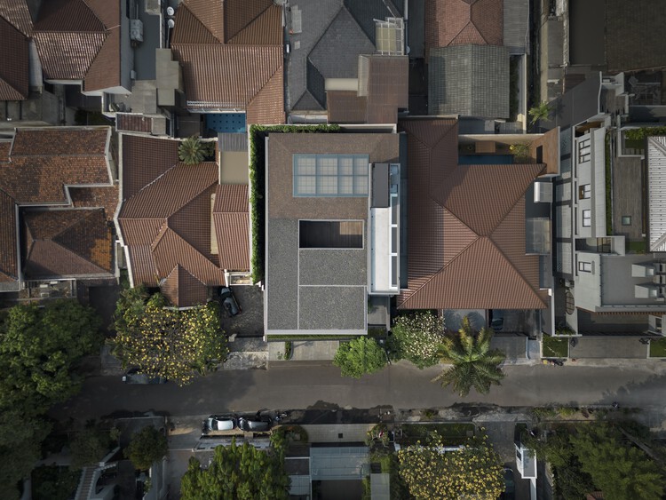 Ciasem House / СТУДИИ - Экстерьерная фотография, окна, городской пейзаж, фасад