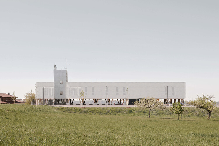 Пожарная часть в Штраубенхардте / wulf Architekten — фотография экстерьера