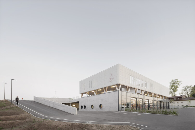 Пожарная часть в Штраубенхардте / wulf Architekten — фотография экстерьера
