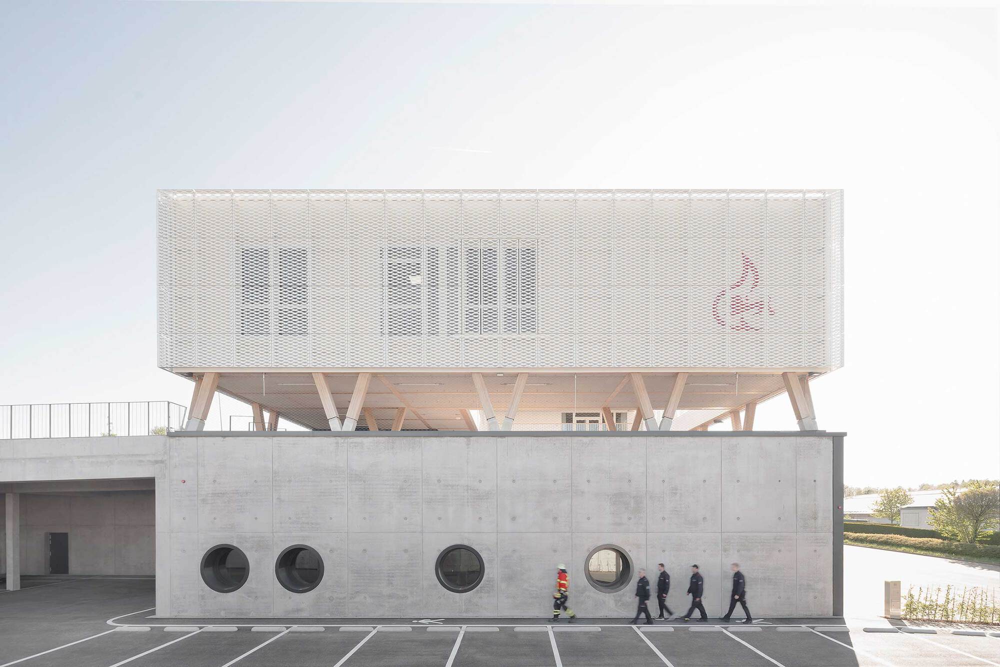 Пожарная часть в Штраубенхардте / wulf Architekten