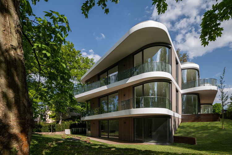 Жилой дом на Грибницзее / Tchoban Voss Architekten - фотография экстерьера, окна, фасад