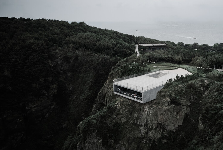 Cliff Café and Tower House / TAO - Бюро Trace Architecture - Экстерьерная фотография