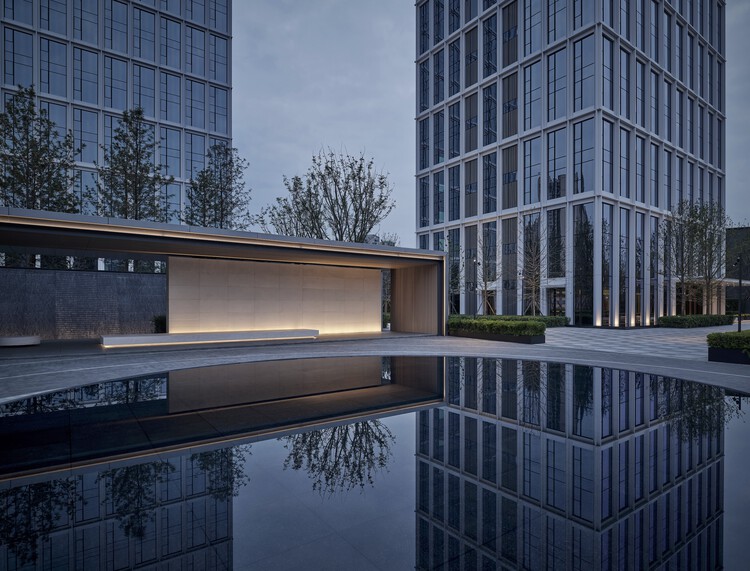 Жилые здания La Cadiere One Lake City / SCDA Architects — фотография экстерьера, окна, фасад