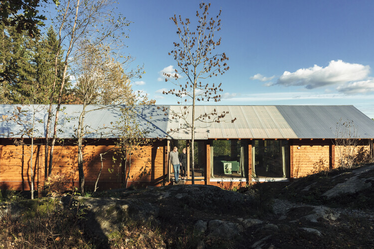 Дом на столбах / Sanden+Hodnekvam Architects - Фотография экстерьера, окна