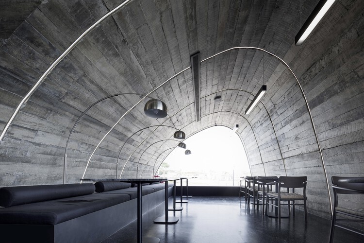 French Kitsch III Café / TOUCH Architect - Фотография интерьера, арка