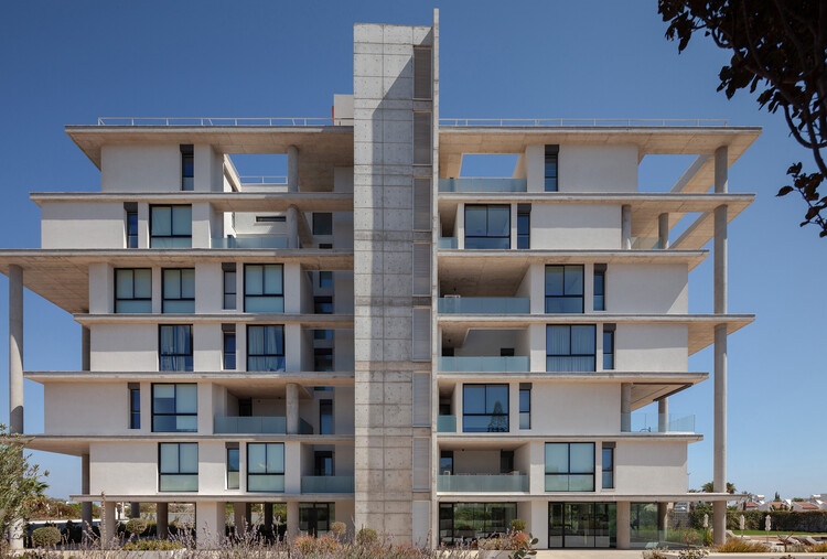 Eden Residences / Constantini Architects + ООО «ЭНАпросЭКАТО» - Фотография экстерьера, окна, фасад