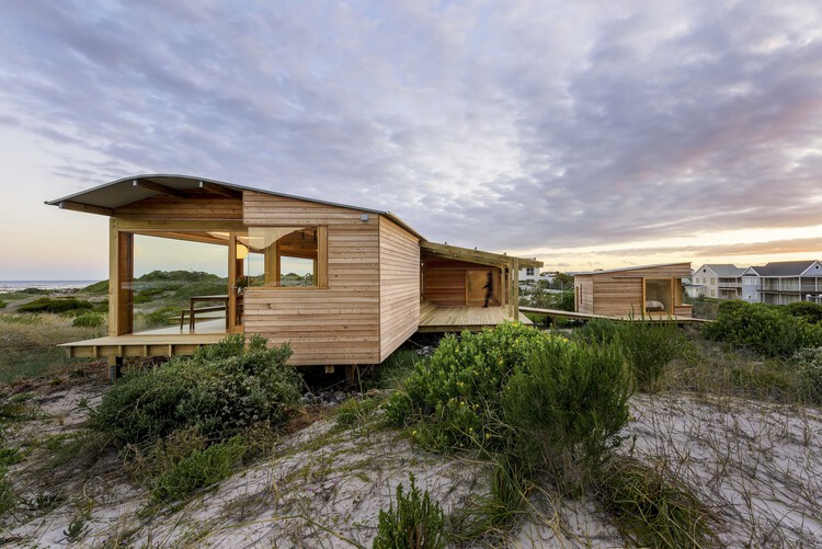 Dune House / KLG Architects – Экстерьерная фотография, окна, фасад