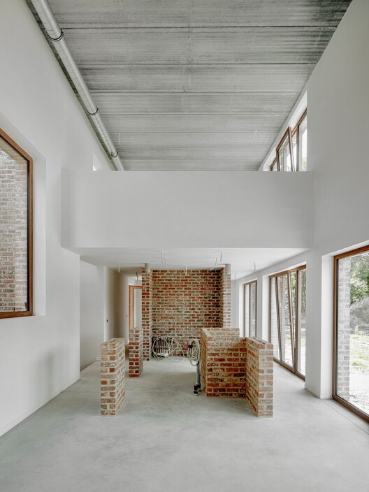Дом с патио Vijver / BOT Architektuurcollectief - Фотография интерьера, балка