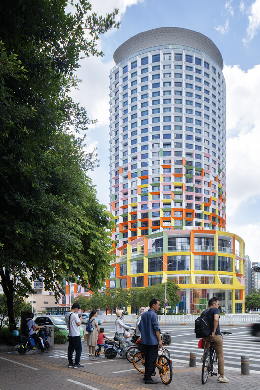 Шэньчжэньский женский и детский центр / MVRDV - фотография экстерьера, окна, фасад, городской пейзаж
