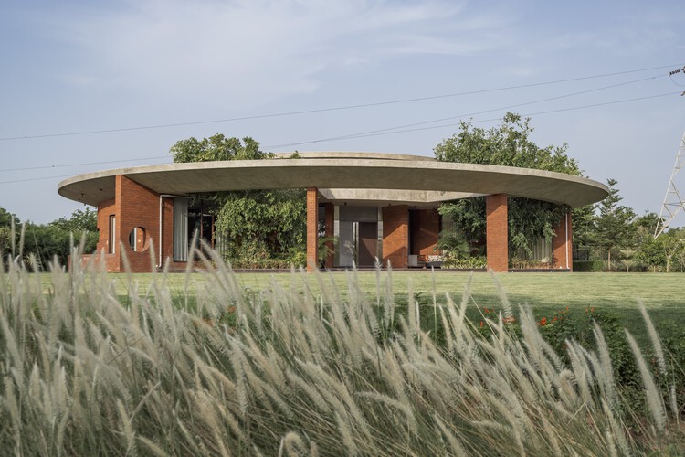 The Ring House / студия prAcademics - Экстерьерная фотография, Окна