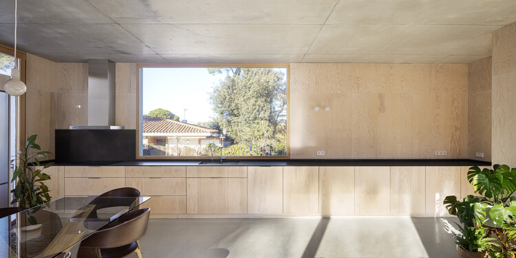 Дом MM / Alventosa Morell Arquitectes - Фотография интерьера, кухня, окна