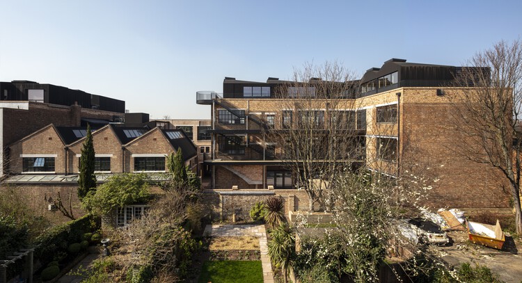 98–100 De Beauvoir Road / Henley Halebrown — фотография экстерьера, окна, фасад