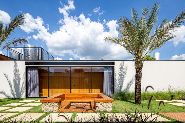 Terras House / Taguá Arquitetura - Экстерьерная фотография, фасад, сад