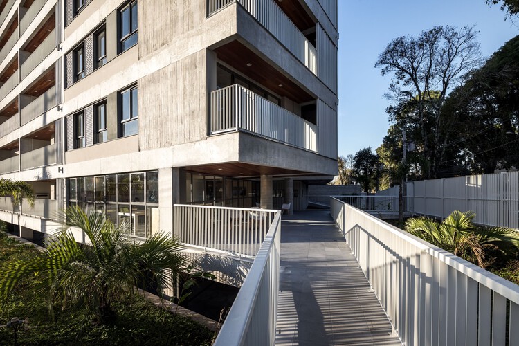 Muda Building Weefor / NNArq — фотография экстерьера, окна, фасад, перила