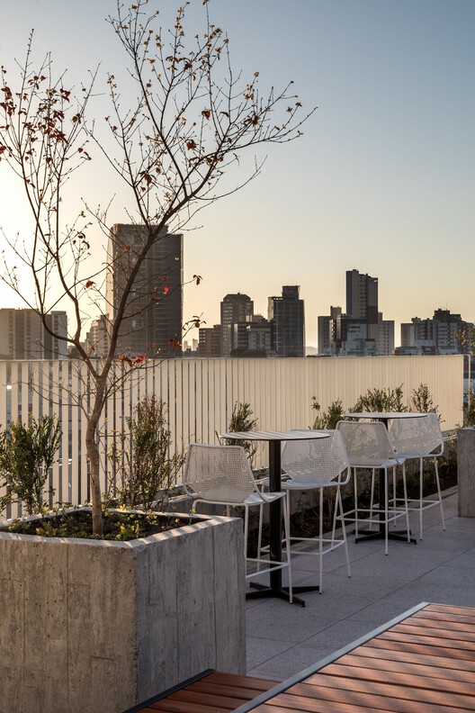 Muda Building Weefor / NNArq — Фотография экстерьера