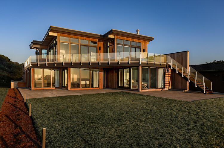 Face Rock Beach House / Giulietti Schouten Weber Architects — фотография экстерьера, окна, фасад