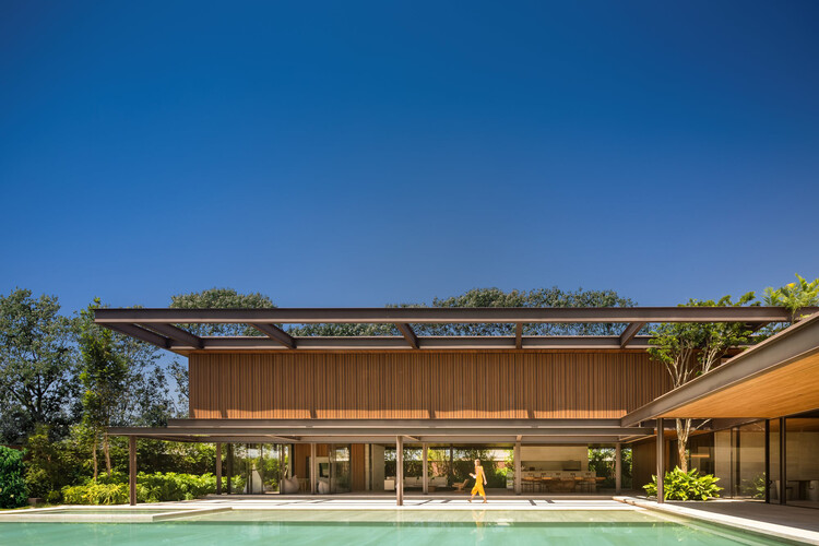 Дом Хабутикаба / Fernanda Marques Arquitetura - Фотография экстерьера, стул
