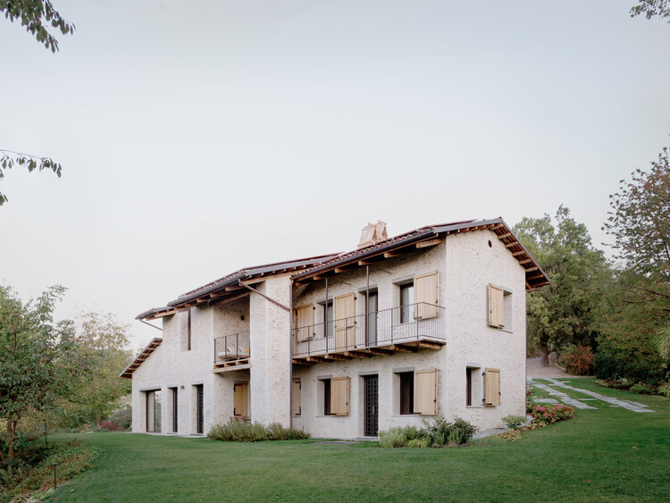 Cascina House / Дизайн Джонатана Таки - Экстерьерная фотография, окна, фасад