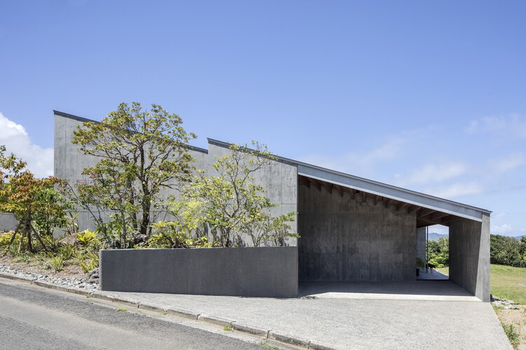 Дом в Тогучи / Sakai Architects — Экстерьерная фотография