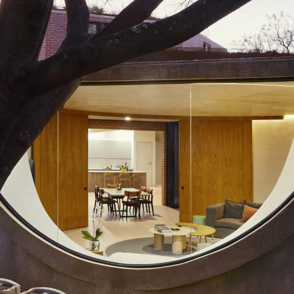 Грегори Кац объединяет противоречивые геометрии в Great Primary Shapes House