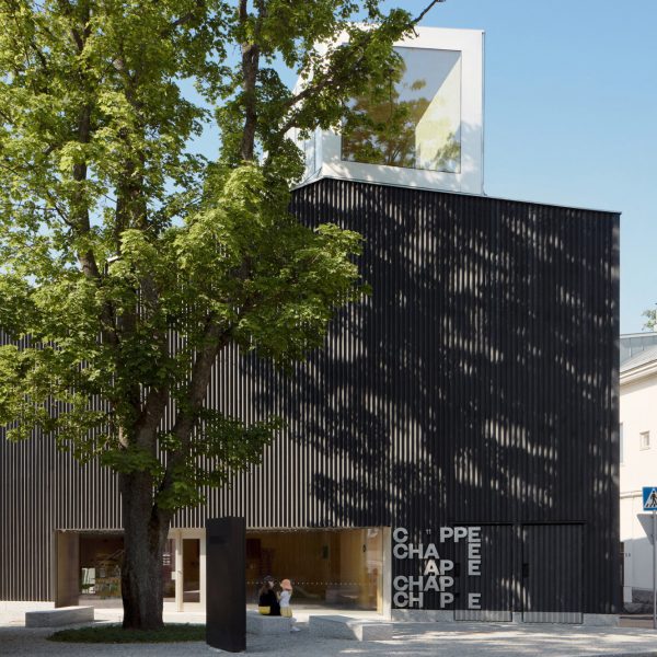 JKMM Architects построила зал деревянного искусства в старом городе Таммисаари