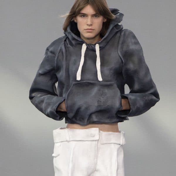 JW Anderson создает одежду из глины на Неделе моды в Лондоне