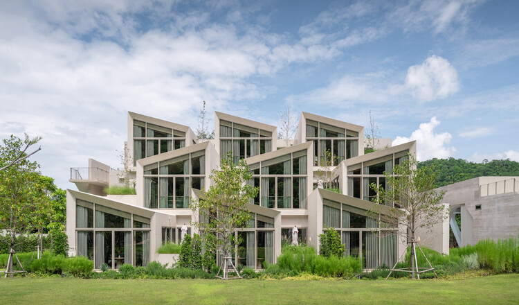 MYS Khaoyai Hotel / Urban Praxis - Фотография экстерьера, окна, фасад