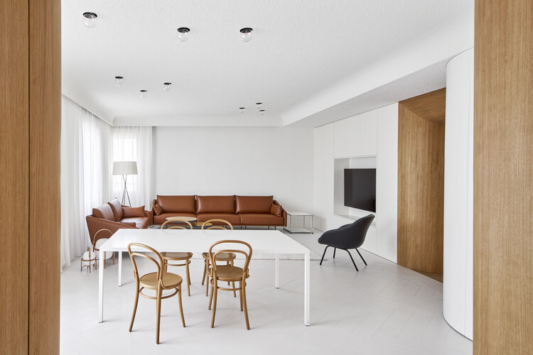 Ремонт Cuarto Bocel / Estudio Gonzalo del Val + Toni Gelabert Arquitectes - Фотография интерьера, Столовая, Стол, Стул