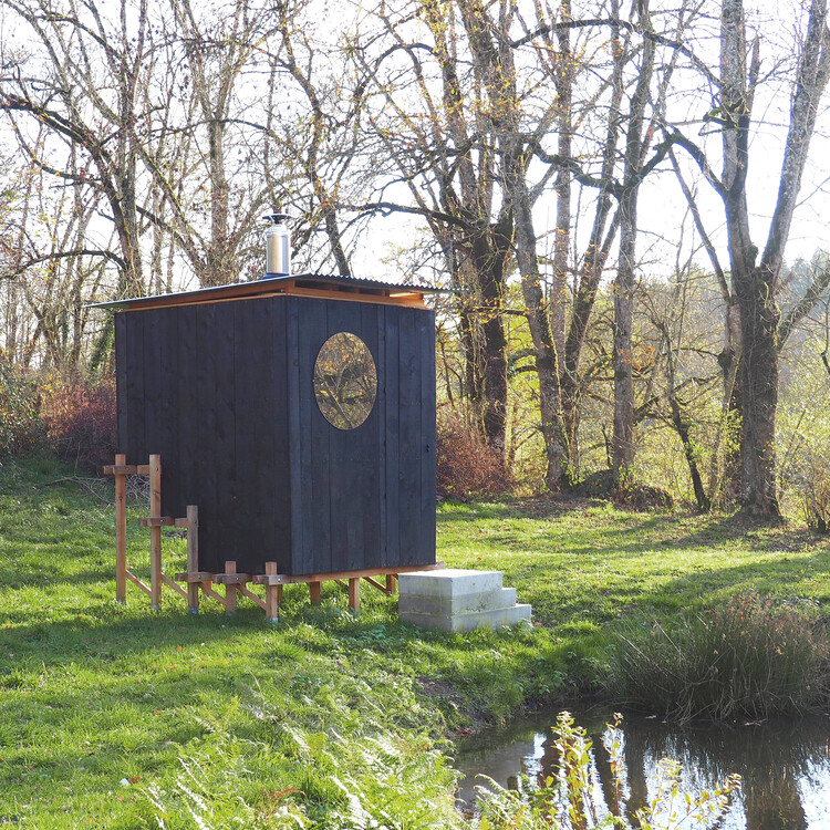 Le Sauna de Veillac / Atelier AJO - Экстерьерная фотография, Лес