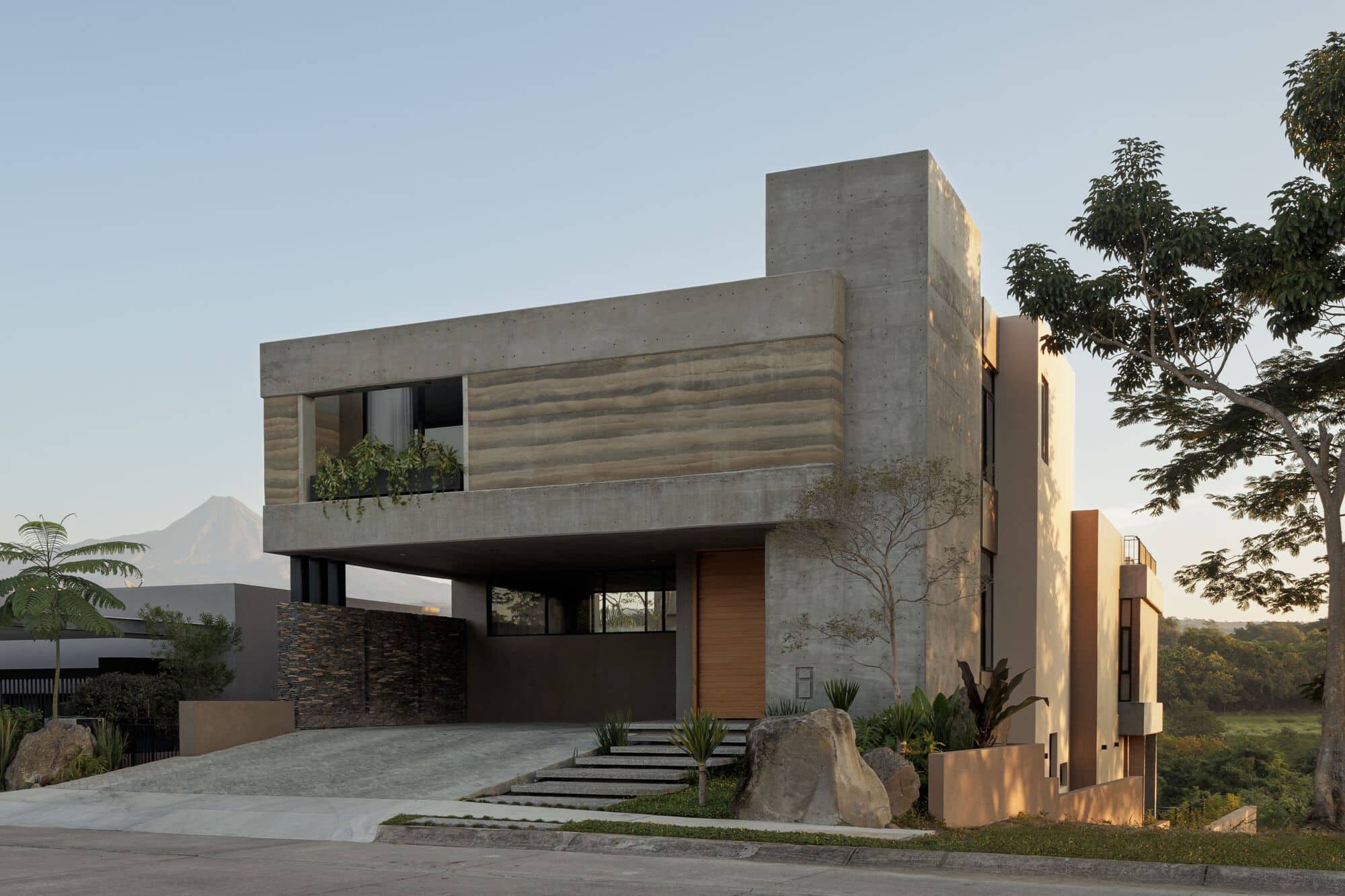 Дом Номаха / Di Frenna Arquitectos