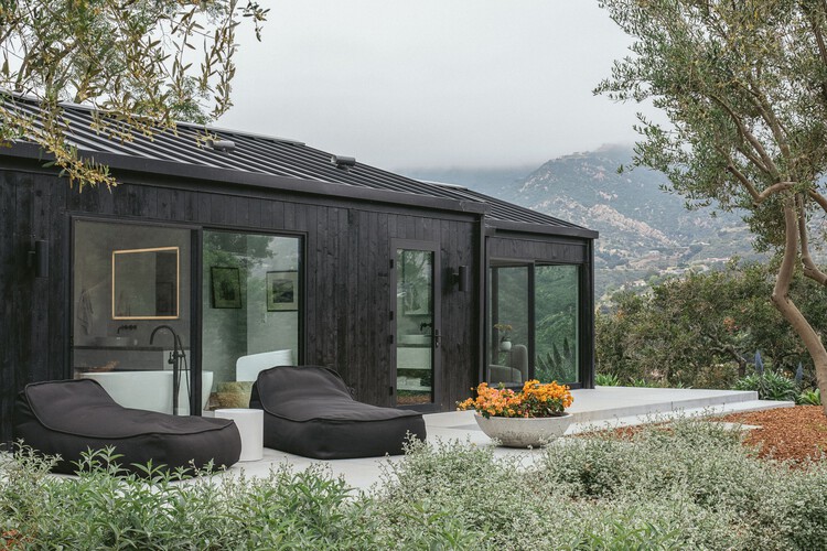 Vista Residence / Анакапа - Экстерьерная фотография, окна, стул, сад, патио