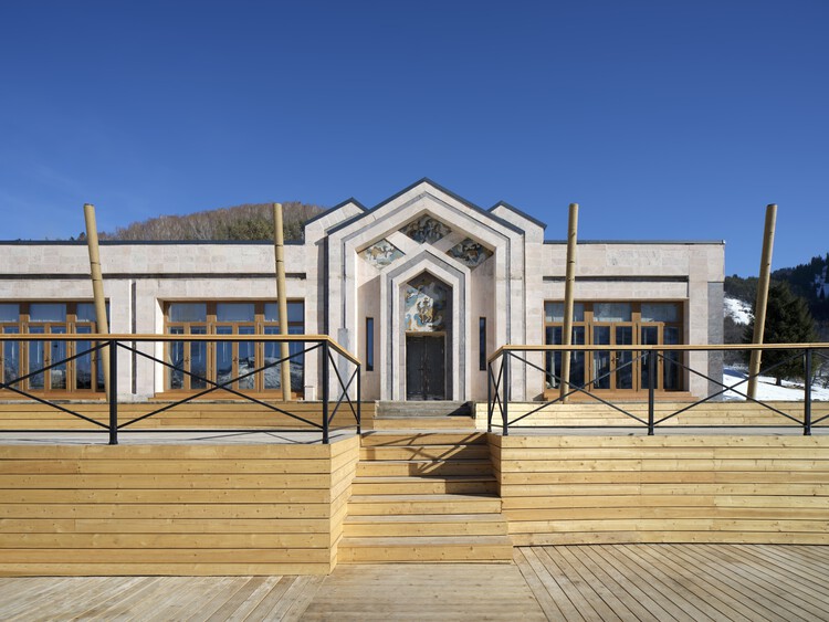 Ресторан Ауыл / Мастерская New Алматы Architects + DUNIE - Экстерьерная фотография, Терраса