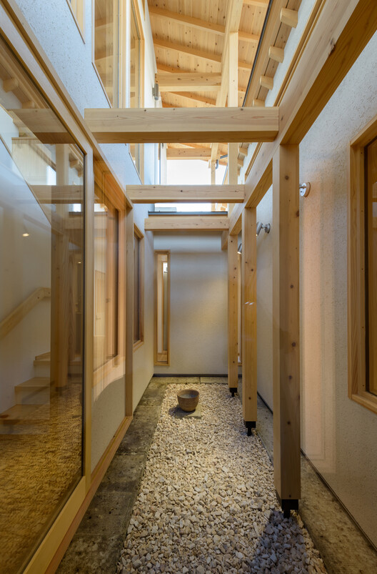 Дом виноградаря / Keisuke Noda Architects - Фотография интерьера, балка