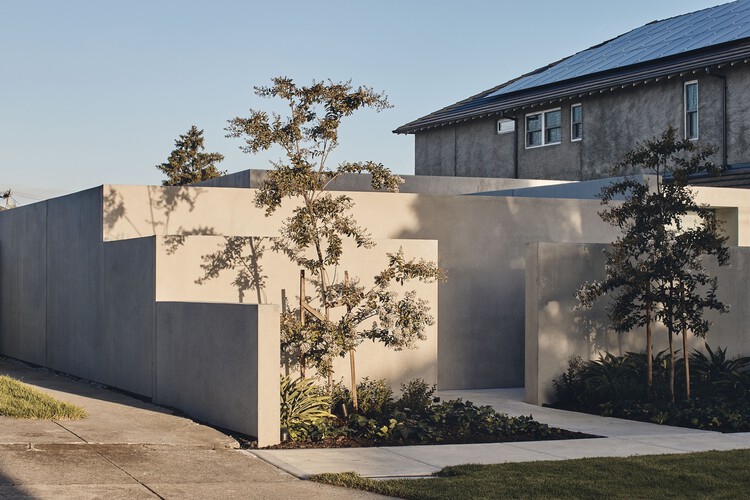 Резиденция Bournian / FGR Architects — фотография экстерьера, окна, фасад
