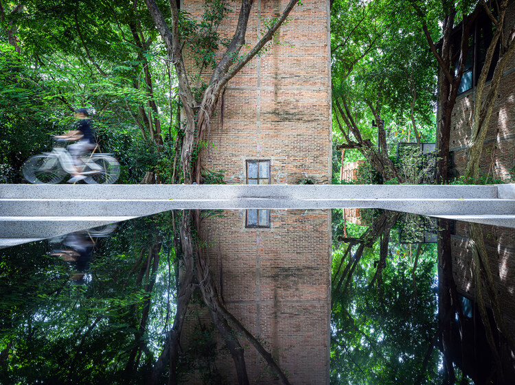 Kaomai Tea Barn / PAVA Architects – Экстерьерная фотография, Лес