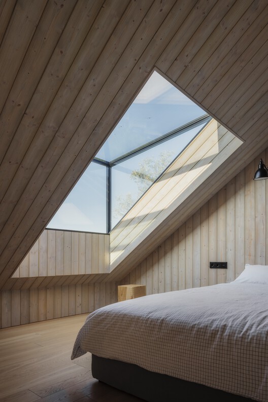 Pāvilosta Residence / OAD - Фотография интерьера, спальня, балка